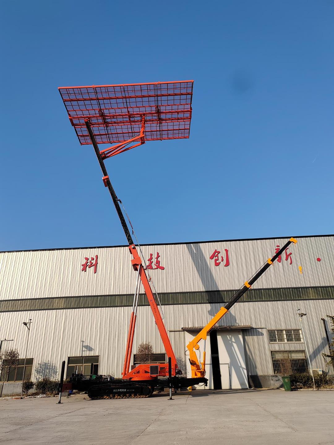 駕駛?cè)A鷹機(jī)械小型履帶吊戶外作業(yè)要注意什么？